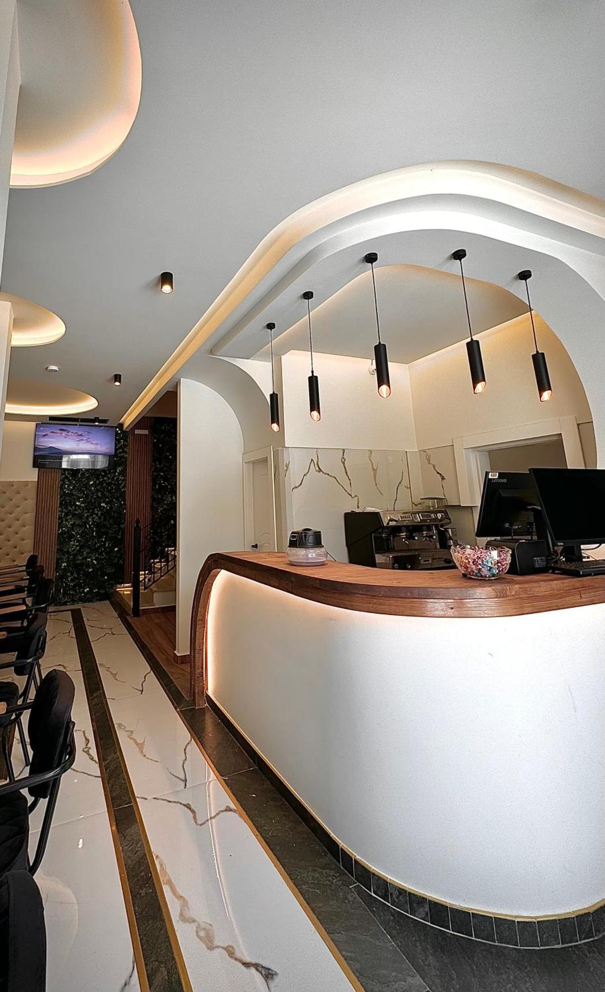 Boutique Hotel Empire Of Martin Гірокастра Екстер'єр фото